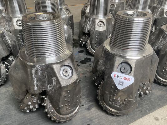 L'insertion de carbure de tungstène d'IADC 537 a mordu 12 1/2 » 12 1/4&quot; pour l'extraction de gaz