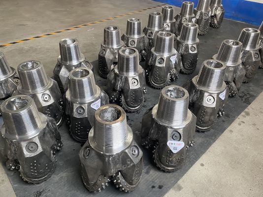 L'insertion de carbure de tungstène d'IADC 537 a mordu 12 1/2 » 12 1/4&quot; pour l'extraction de gaz