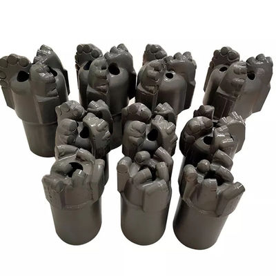 Puits de pétrole Diamond Pdc Drill Bit 4 Wing High Impact Toughness
