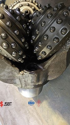 Pour les pièces de forage de type Tci Tricone, la taille est de 393,7 mm Iadc637.