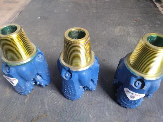 Fabrique de 7 et demi pouces Iadc537 Tricone pierre de forage