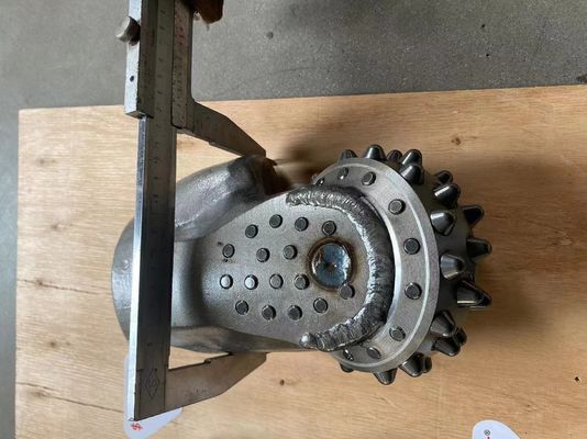 Fabrique de cône à rouleaux pour pileuse à cône unique roche à rouleaux