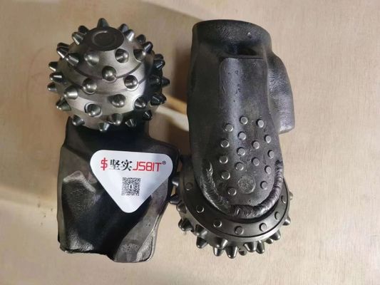 Buttes de rouleaux tricones simples outils de forgeage