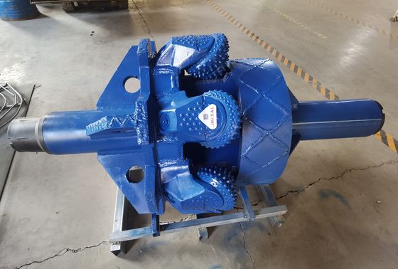 Un ouvre-trous à disque dur de 700 mm et une pelle de roche dure pour le forage horizontal avec une roue de 12 pouces