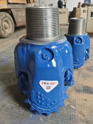 IADC127 de haute qualité 15 1/2 pouces fil 65/8FH Dent en acier Tricone Bit