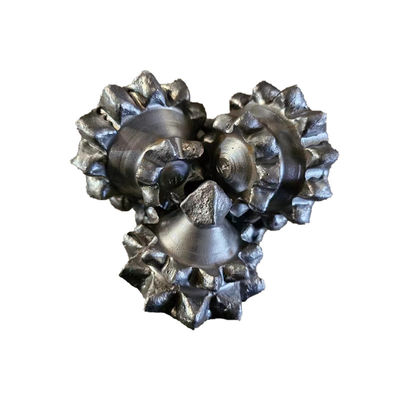 Fabrique de puissance IADC127 117.5mm 4 5/8 pouces Dent en acier Tricone rouleau Bit